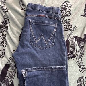 Wrangler Women's Shiloh ultimate riding jeans